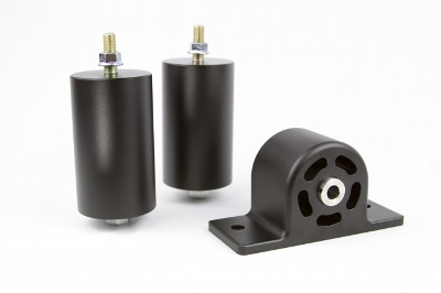 Momentum Performance solid motor and transmission mount set